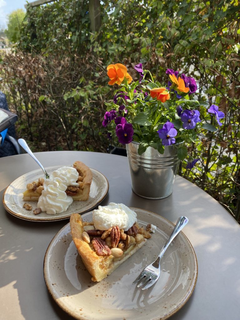 Apple Nut cake, Holland
